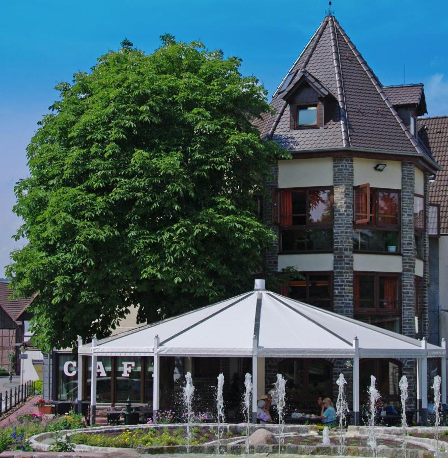 Hotel Vier Spitzen Lauenforde Exterior photo
